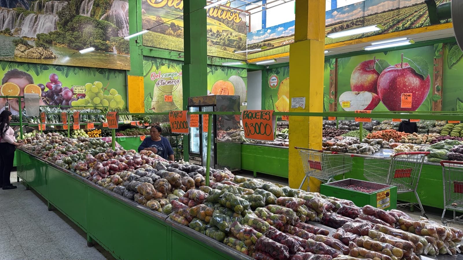 Interior de COMERCIALIZADORA DE FRUTAS Y GRANOS J.S SAS